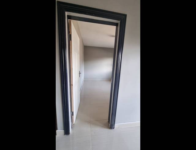 2 BEDROOM APARTMENT RENTED IN PARK HILL